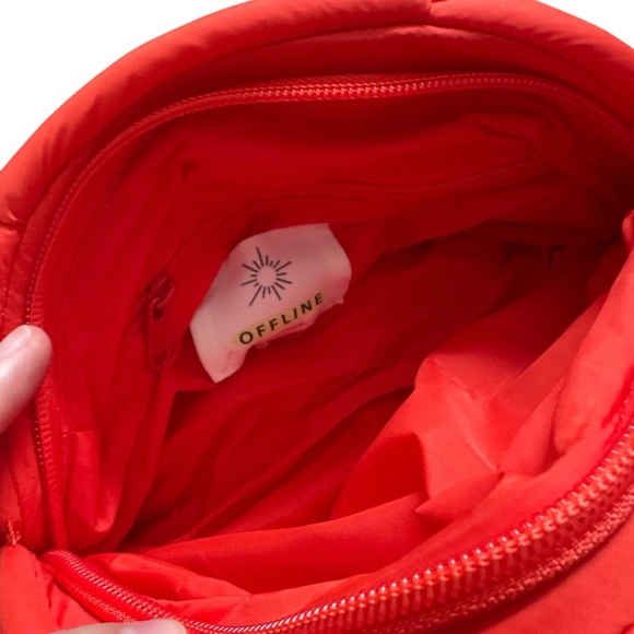 Aerie Offline Red Puffy Makeup Bag NWT - Picture 2 of 8